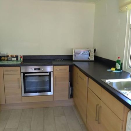 Family Friendly Rural Lodge Труро Экстерьер фото