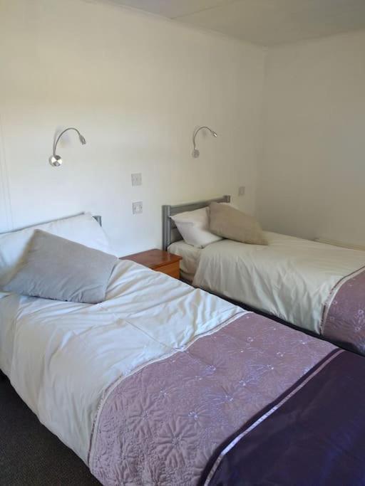 Family Friendly Rural Lodge Труро Экстерьер фото